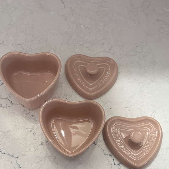 Staub Heart-Shaped pink mini cocottes - Picture 3 of 6
